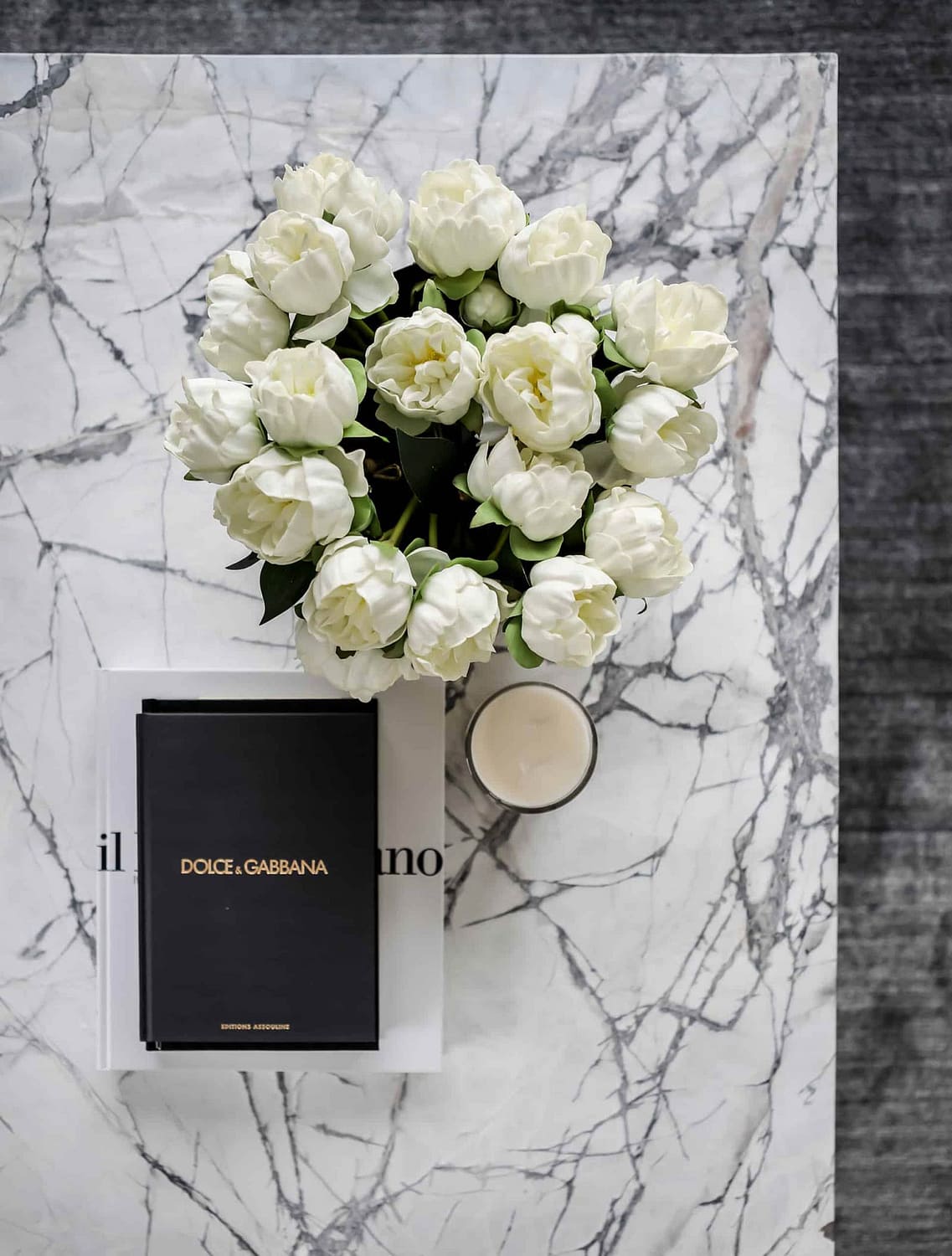 Ville-Marie---Living-Room-Coffee-Table-Close-Up