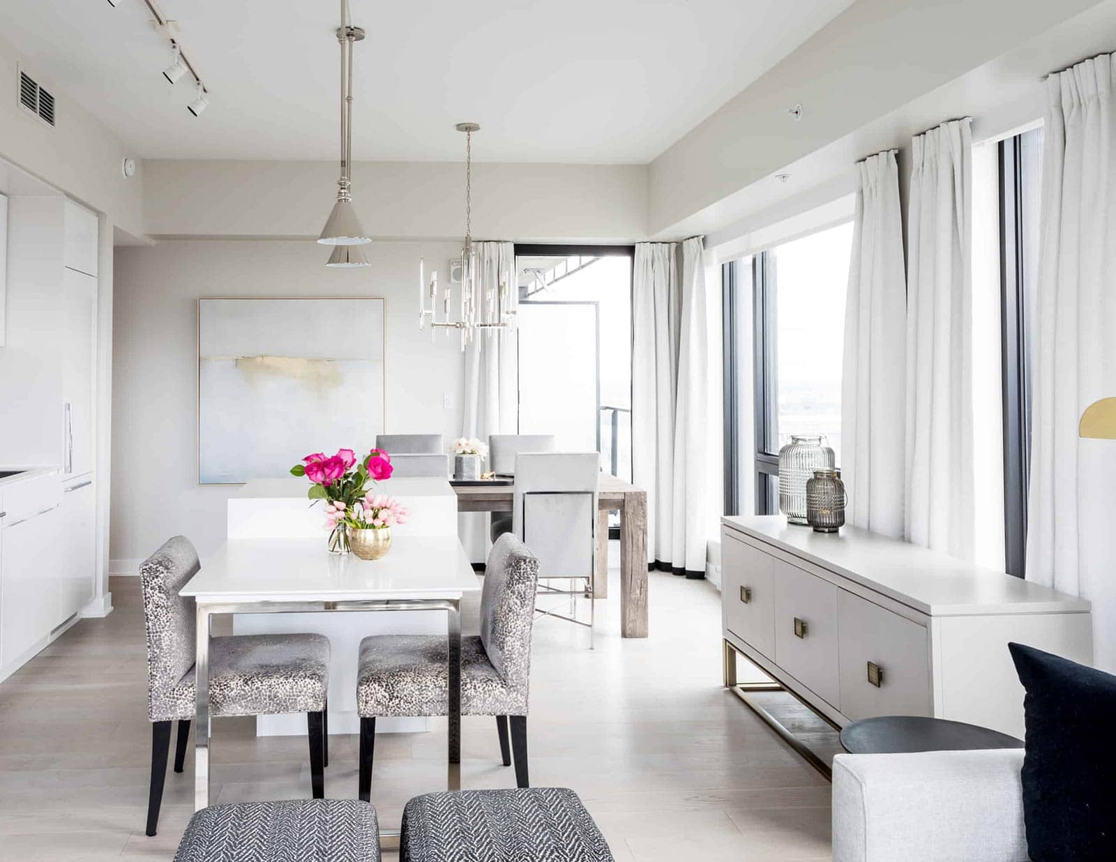Ville-Marie---Kitchen-&-Dining-Room-Close-Up-View-Without-Flowers